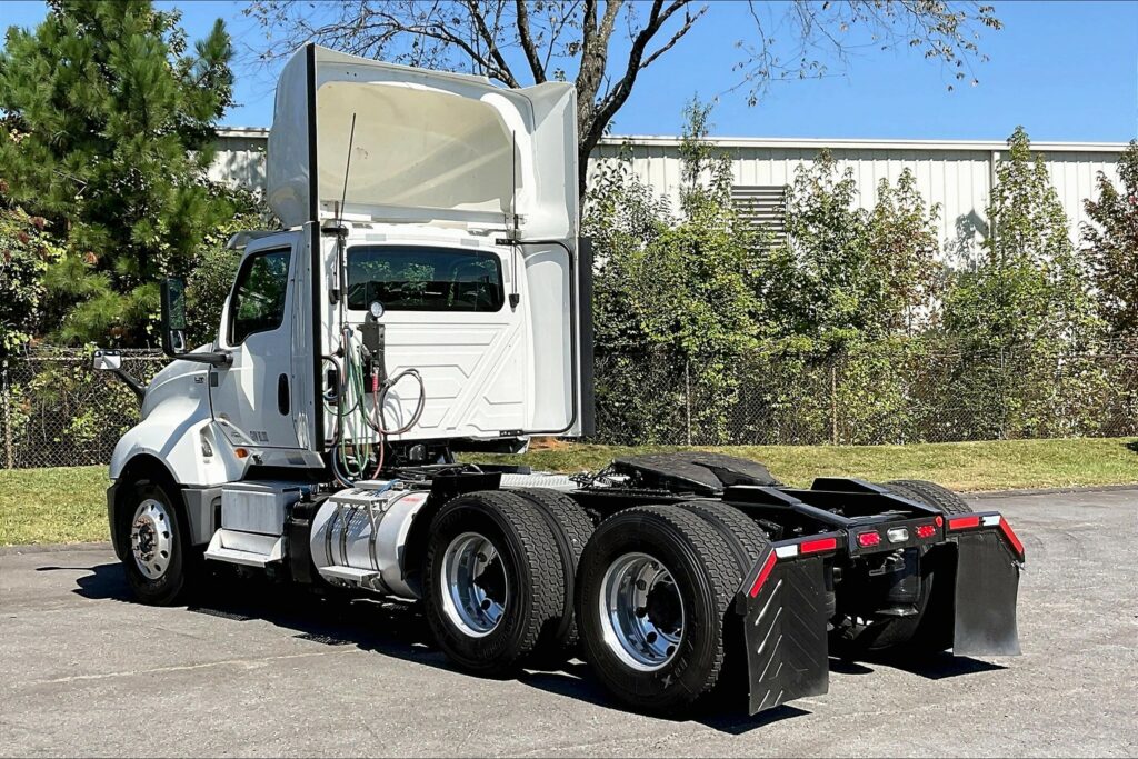 2019 INT LT625 6×4 Day Cab