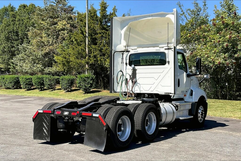 2019 INT LT625 6×4 Day Cab