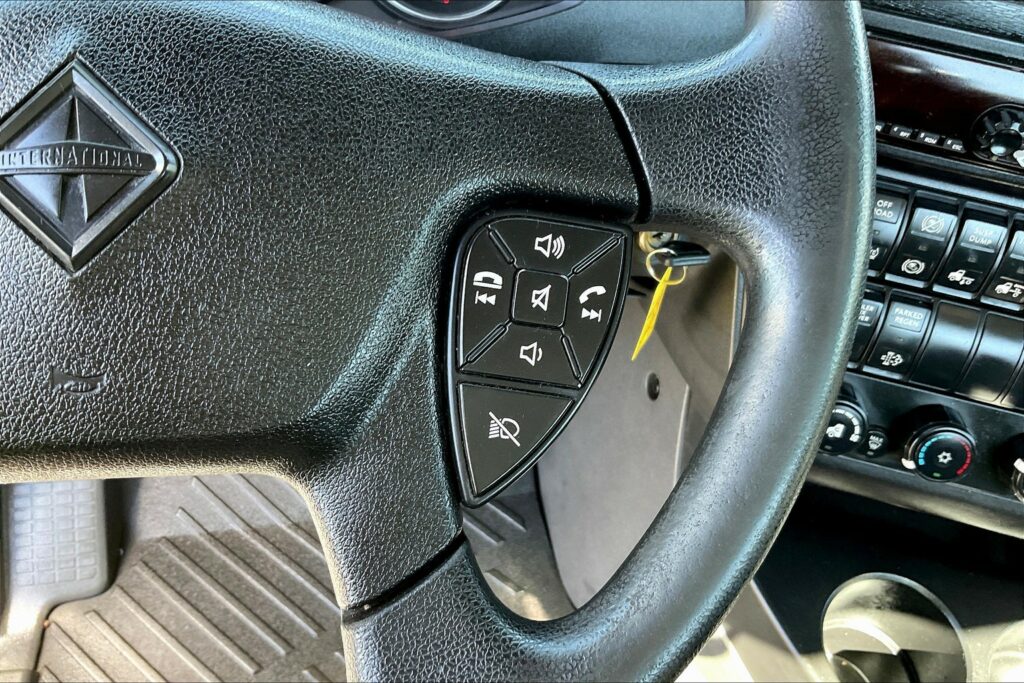 2019 INT LT625 6×4 Day Cab