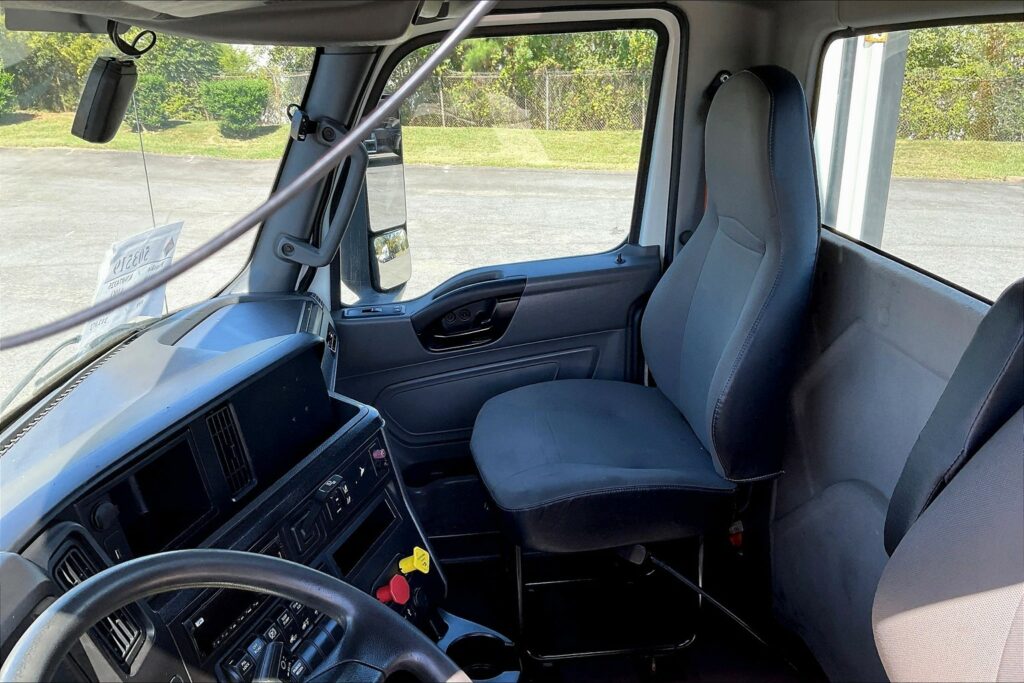 2019 INT LT625 6×4 Day Cab