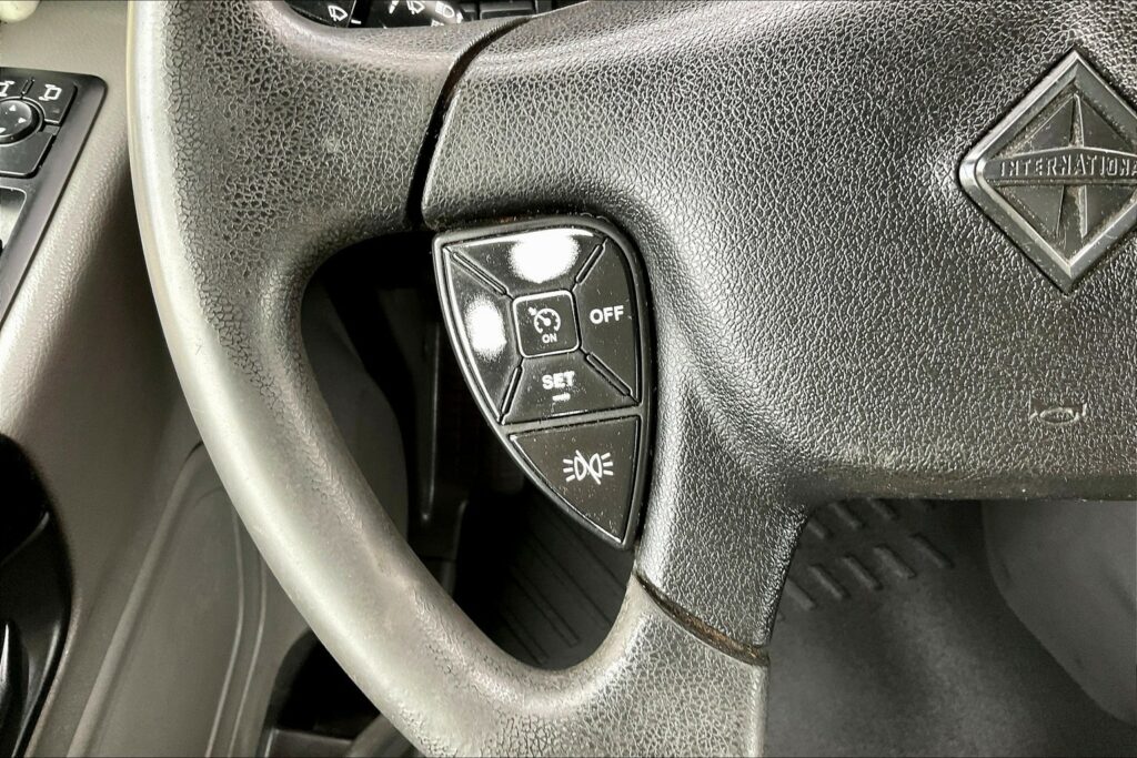 2022 INT LT625 6×4 Sleeper