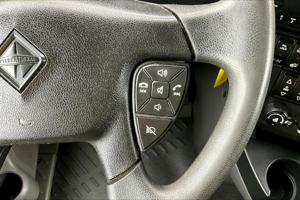 2022 INT LT625 6×4 Sleeper