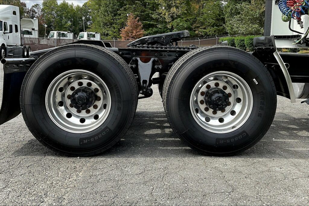 2022 INT LT625 6×4 Sleeper