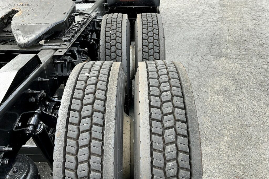 2022 INT LT625 6×4 Sleeper