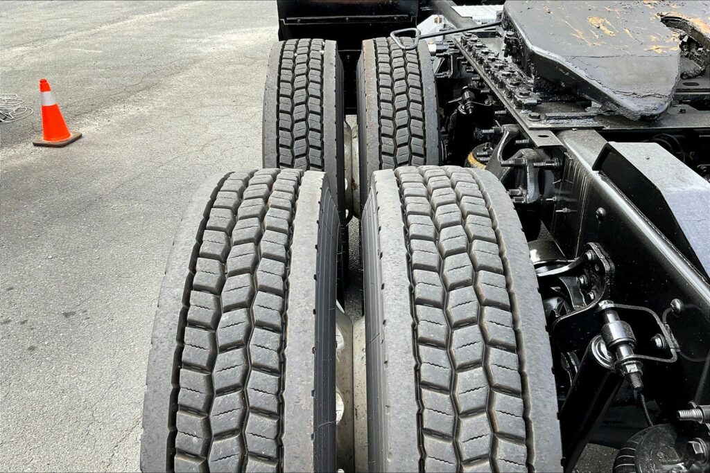 2022 INT LT625 6×4 Sleeper