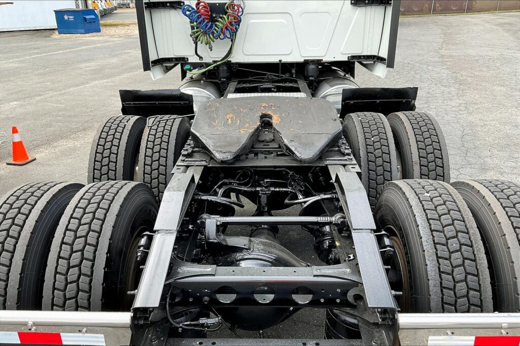 2022 INT LT625 6×4 Sleeper