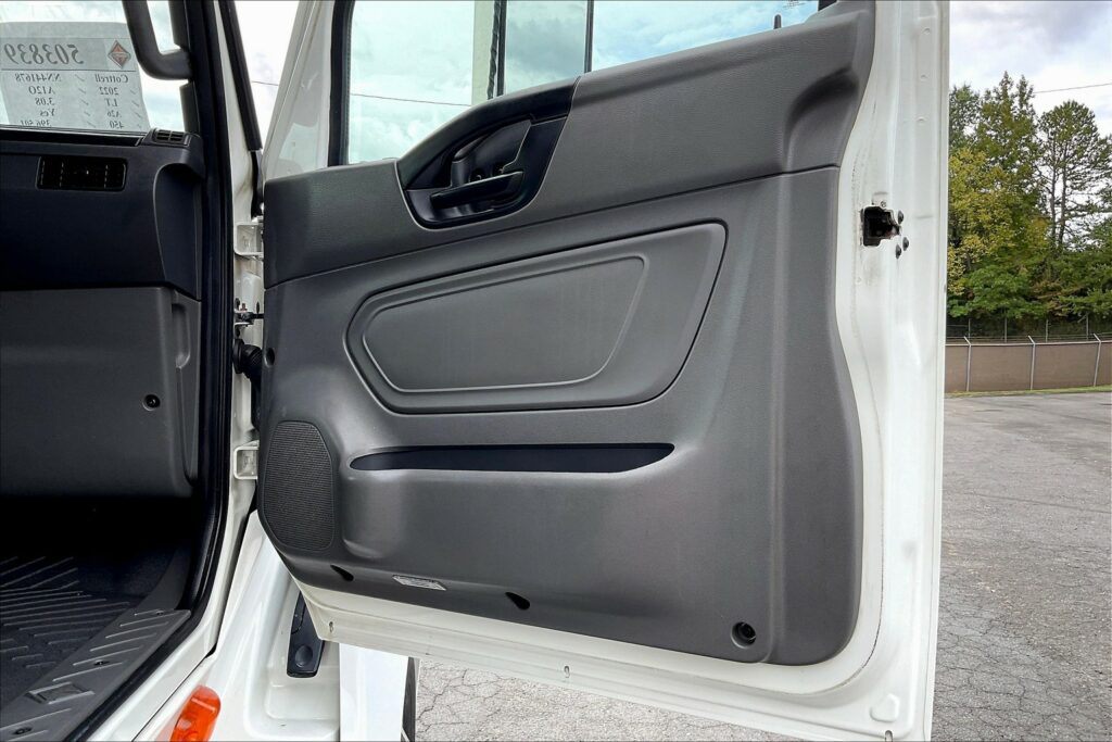 2022 INT LT625 6×4 Sleeper