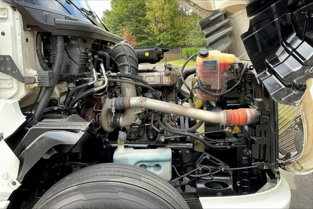 2022 INT LT625 6×4 Sleeper