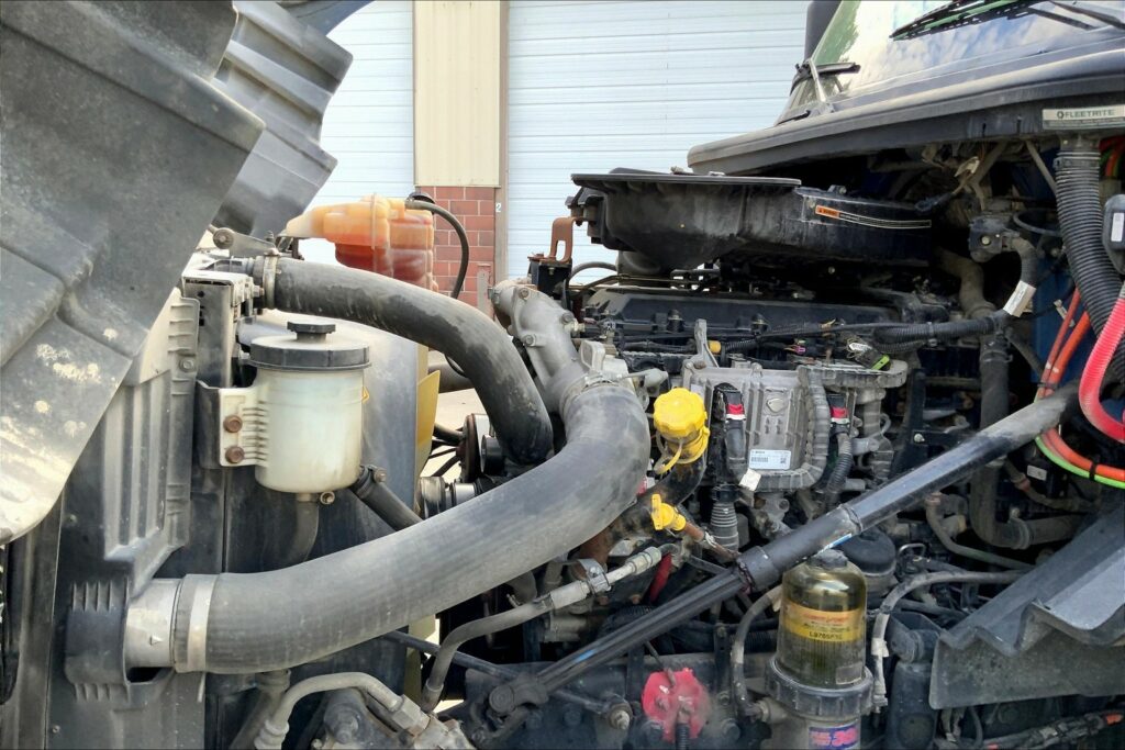 2022 INT LT625 6×4 Sleeper