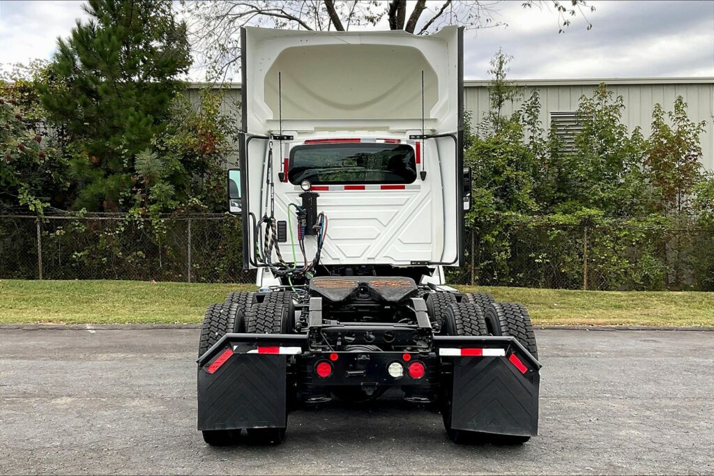 2019 INT LT625 6×4 Day Cab