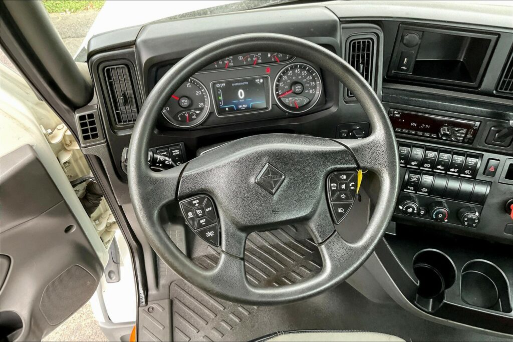 2019 INT LT625 6×4 Day Cab