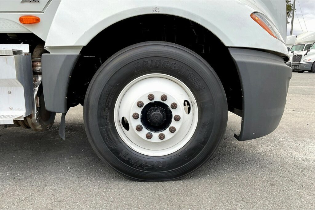 2019 INT LT625 6×4 Day Cab