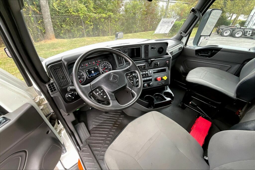 2019 INT LT625 6×4 Day Cab