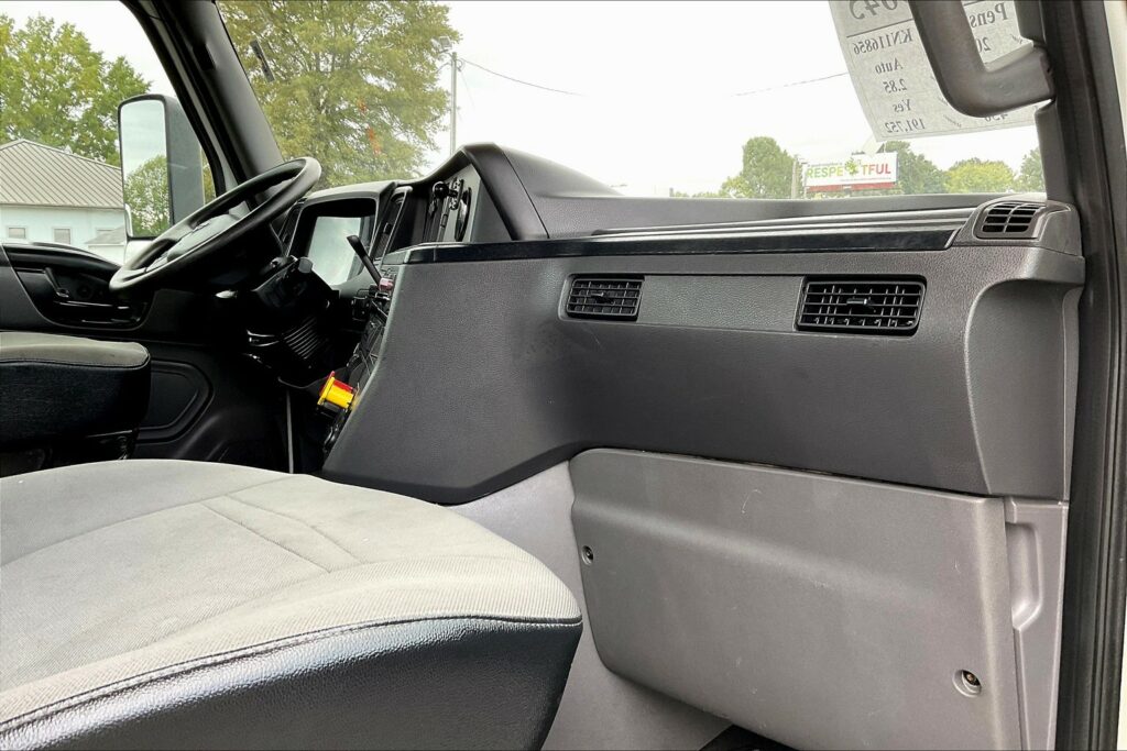 2019 INT LT625 6×4 Day Cab