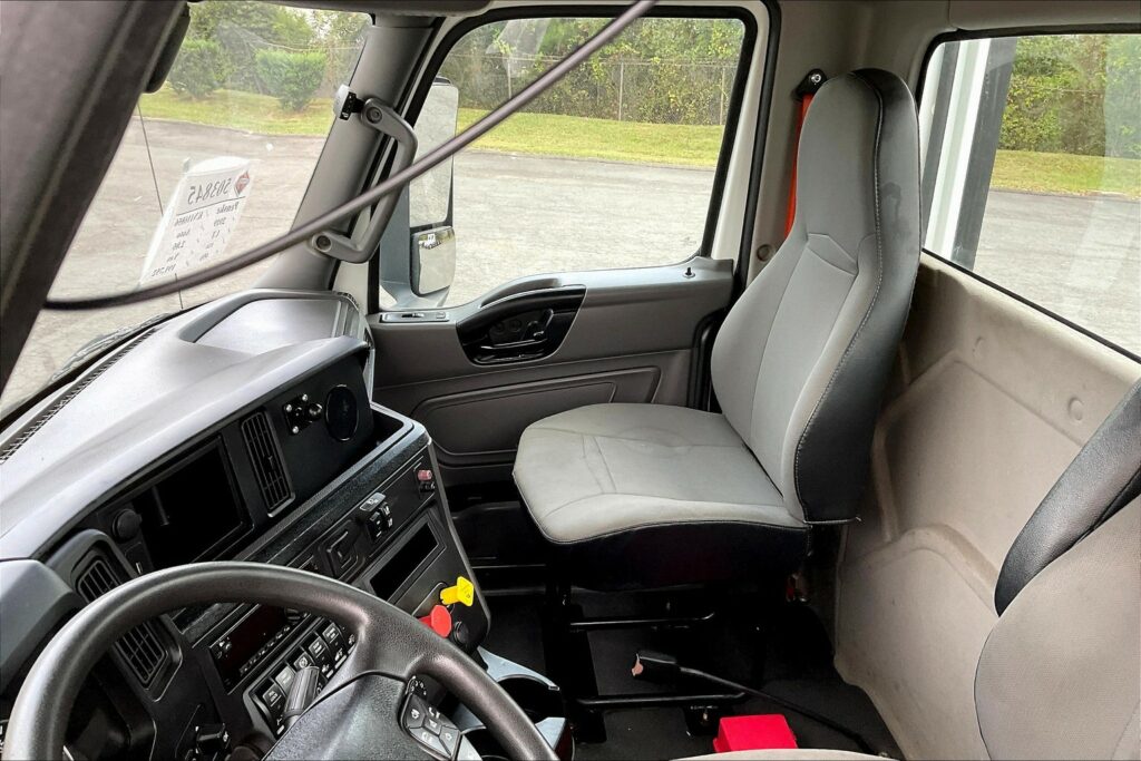2019 INT LT625 6×4 Day Cab