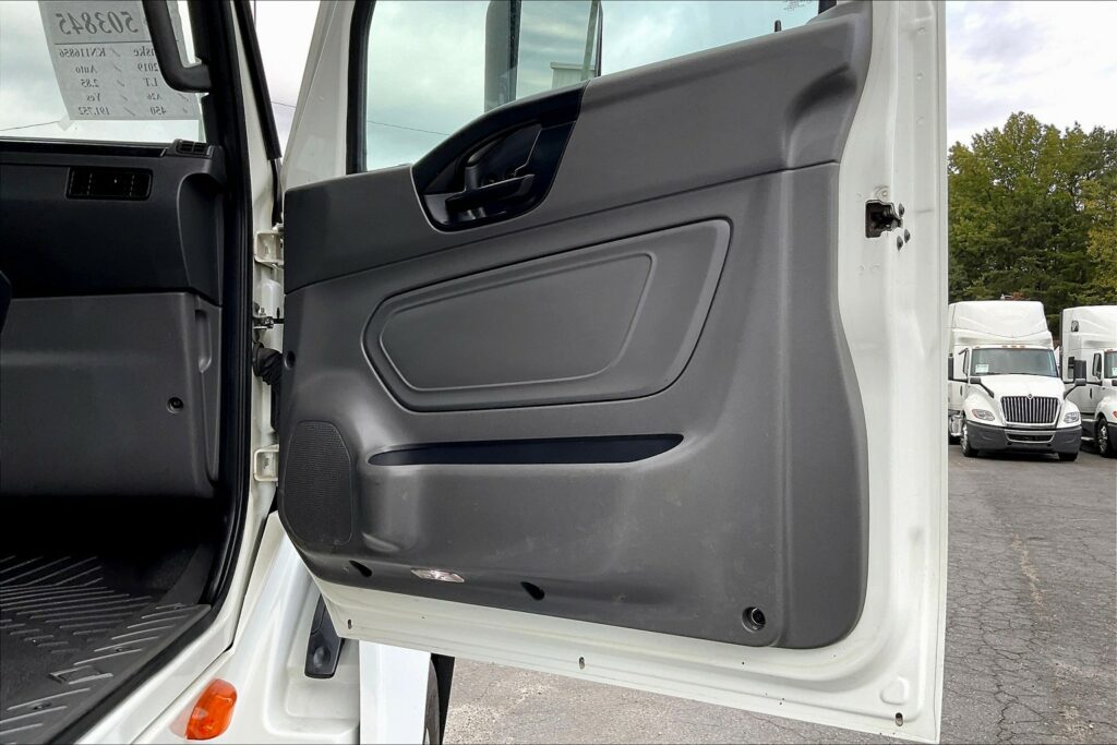 2019 INT LT625 6×4 Day Cab