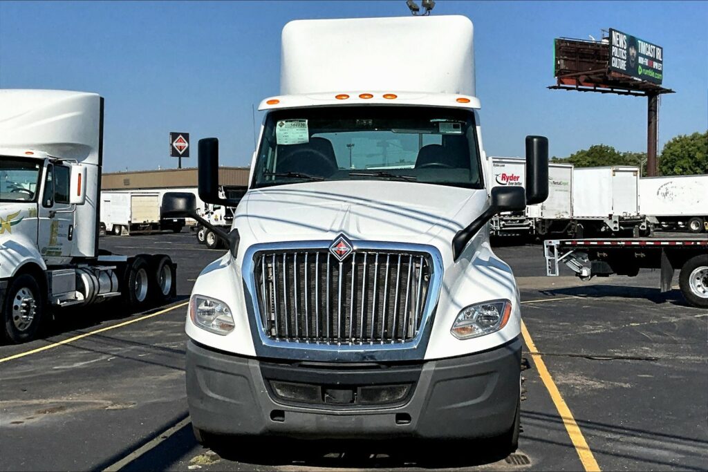 2019 INT LT625 6×4 Day Cab