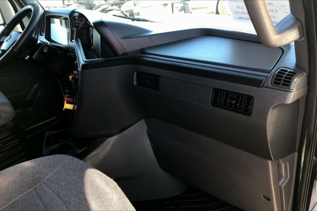 2022 INT LT625 6×4 Sleeper