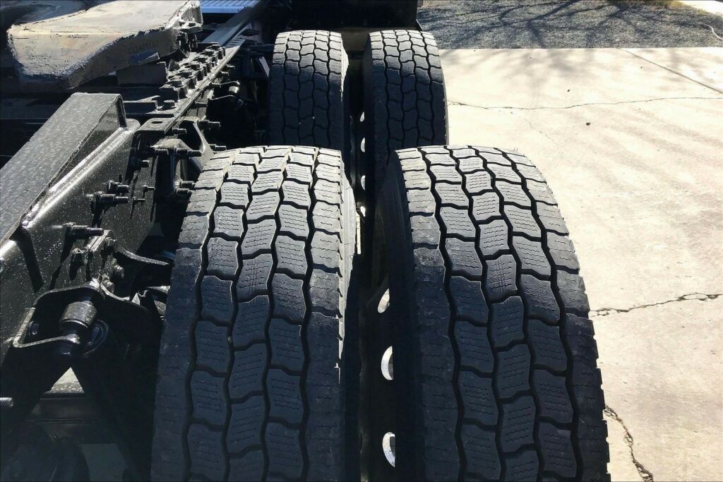 2022 INT LT625 6×4 Sleeper