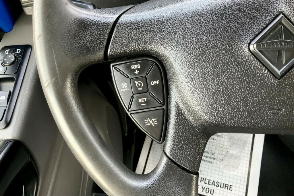 2022 INT LT625 6×4 Sleeper