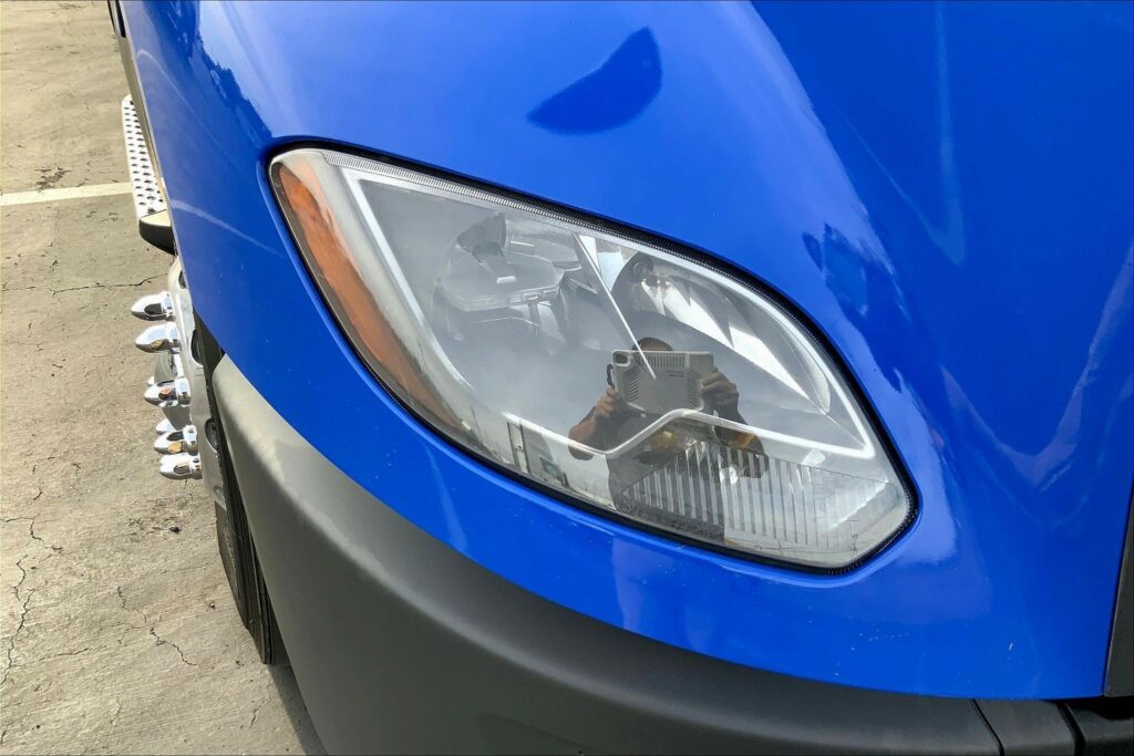 2022 INT LT625 6×4 Sleeper