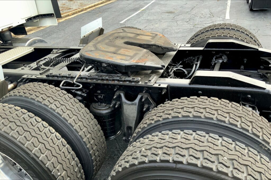 2023 INT LT625 6×4 Sleeper