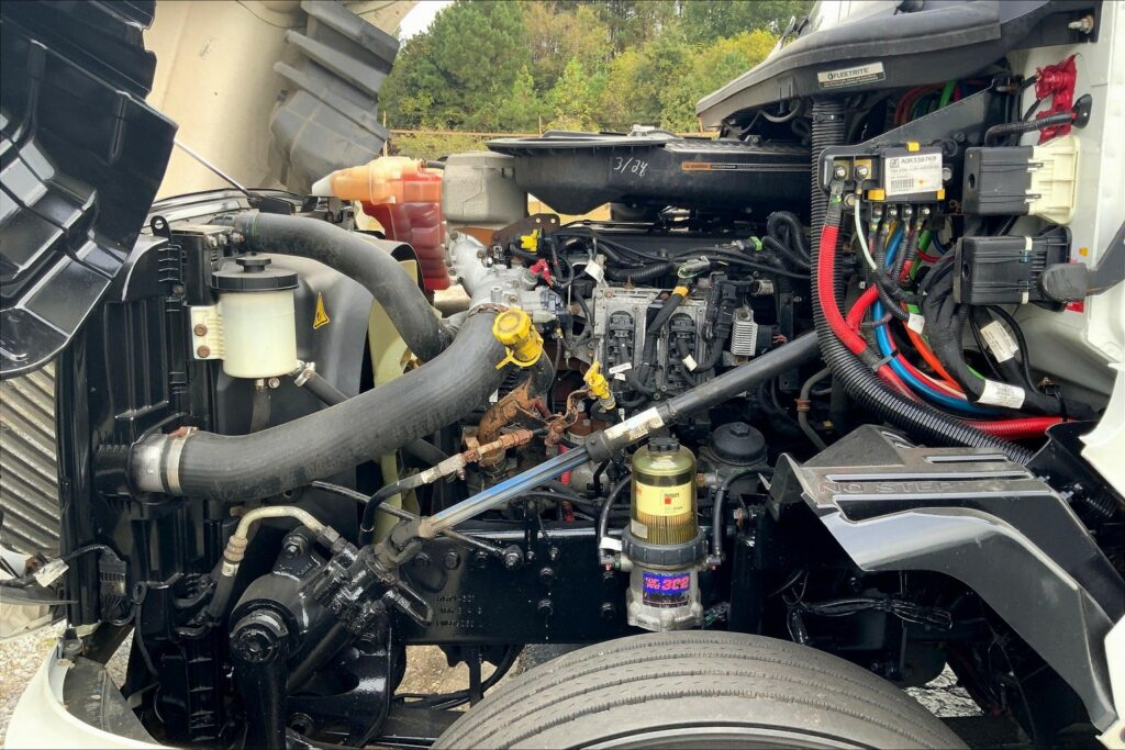 2023 INT LT625 6×4 Sleeper