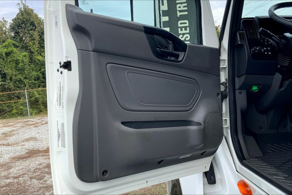 2023 INT LT625 6×4 Sleeper