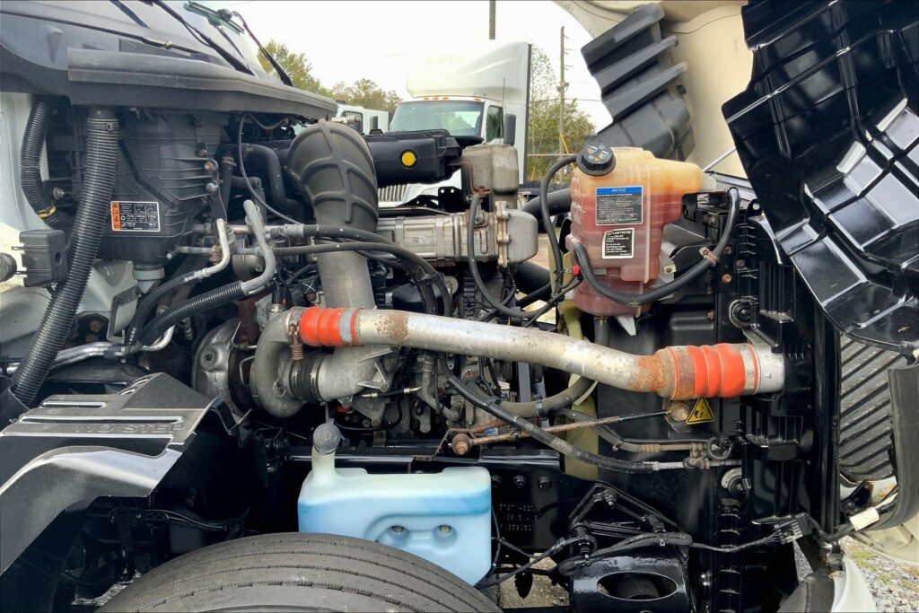 2023 INT LT625 6×4 Sleeper