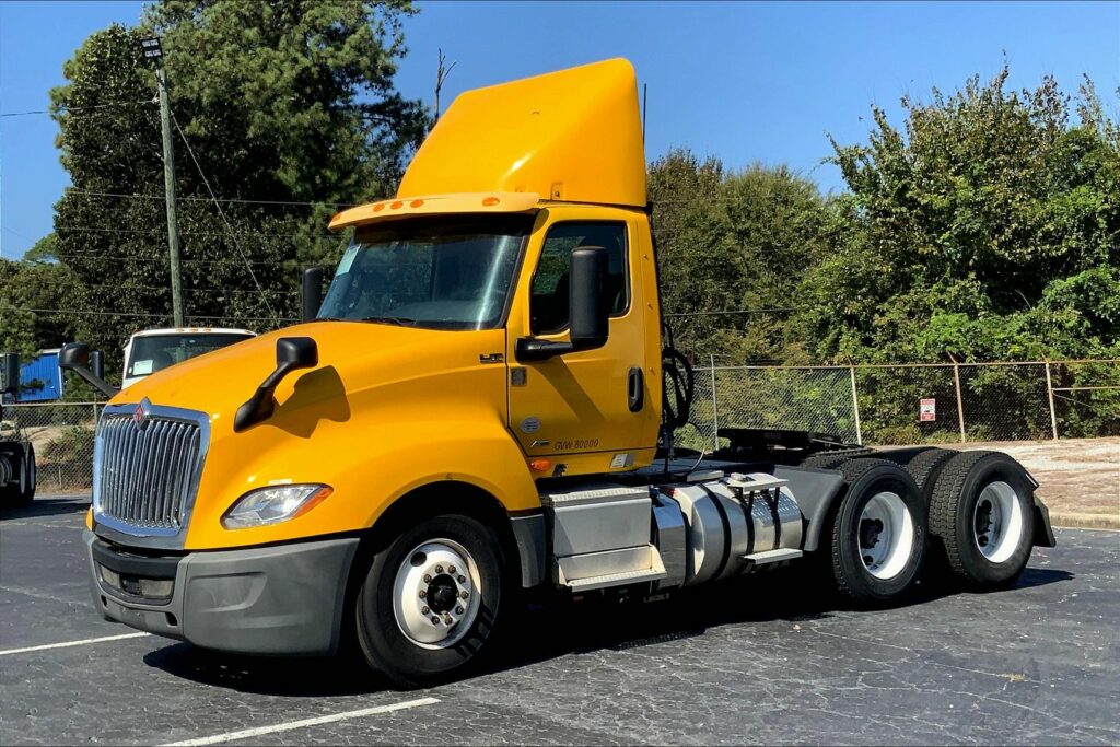 2019 INT LT625 6×4 Day Cab