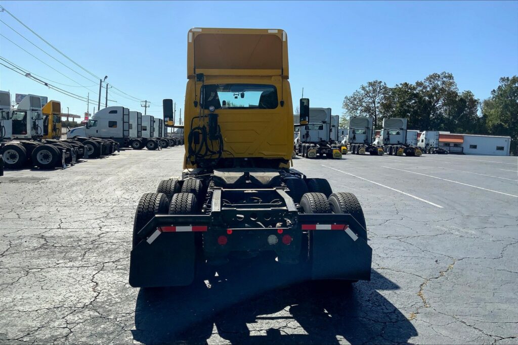 2019 INT LT625 6×4 Day Cab