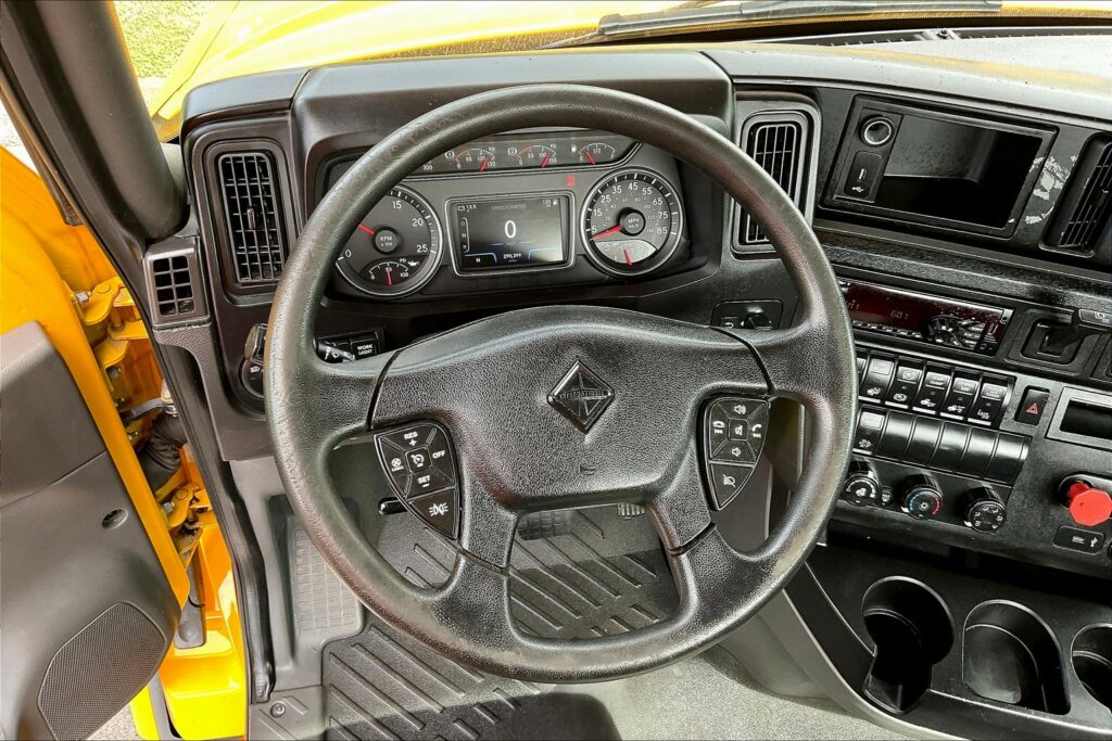 2019 INT LT625 6×4 Day Cab