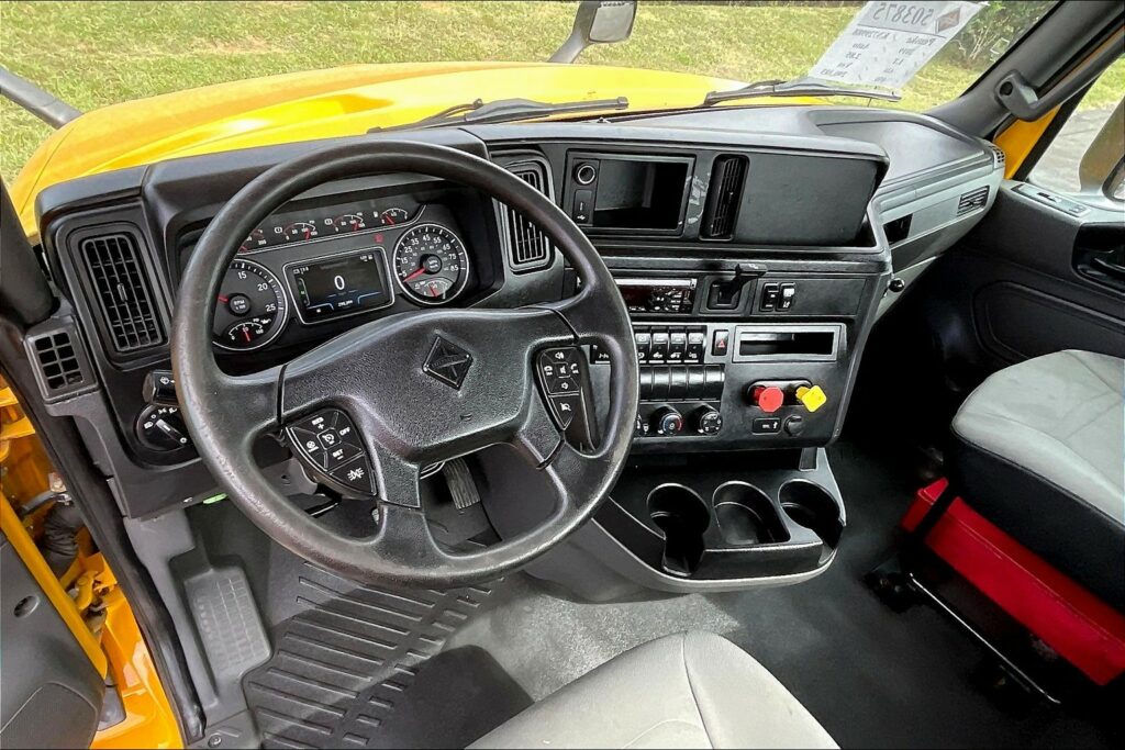 2019 INT LT625 6×4 Day Cab