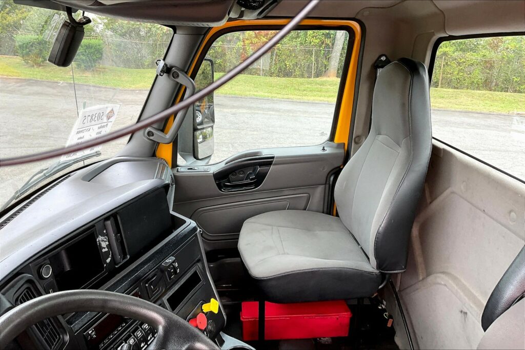 2019 INT LT625 6×4 Day Cab