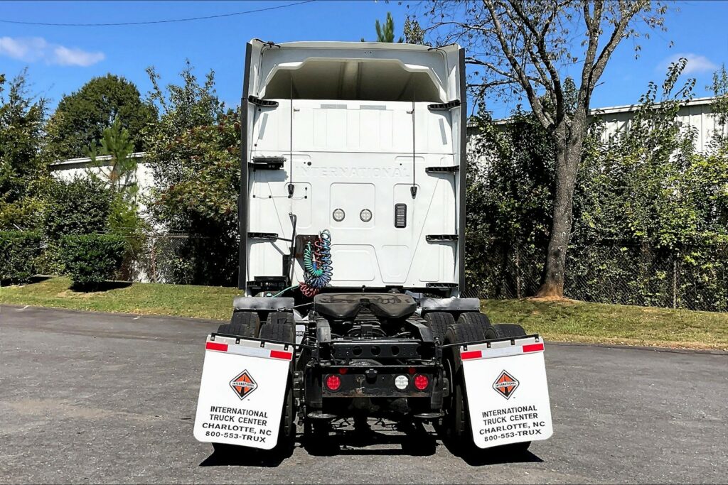 2020 INT LT625 6×4 Sleeper