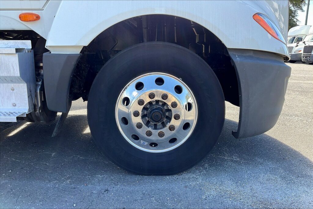 2020 INT LT625 6×4 Sleeper