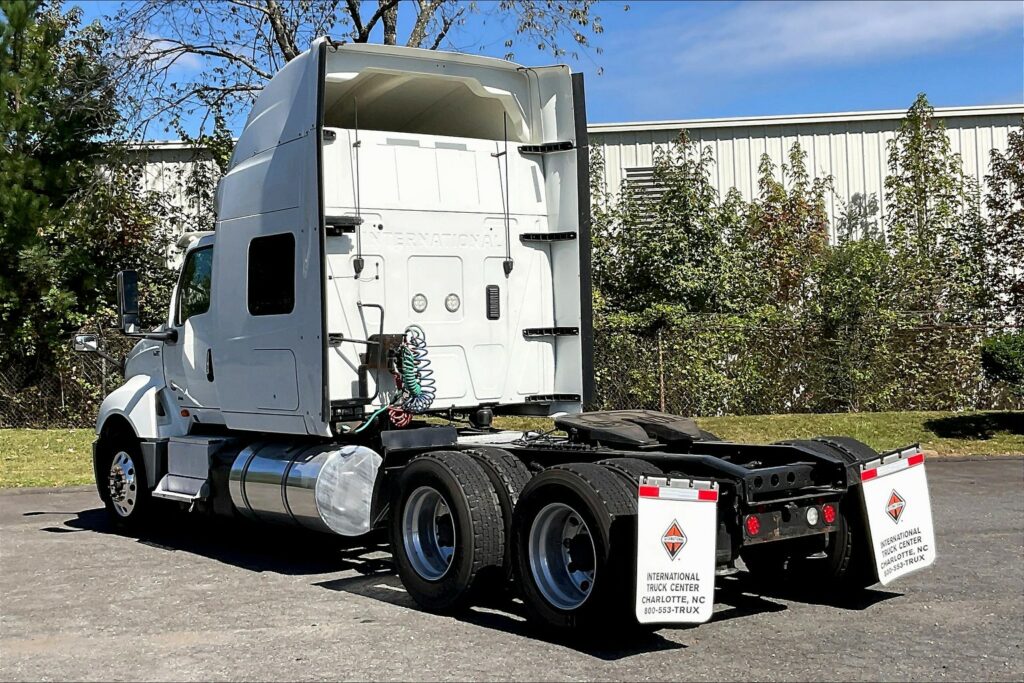 2020 INT LT625 6×4 Sleeper