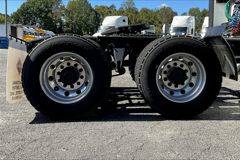 2020 INT LT625 6×4 Sleeper