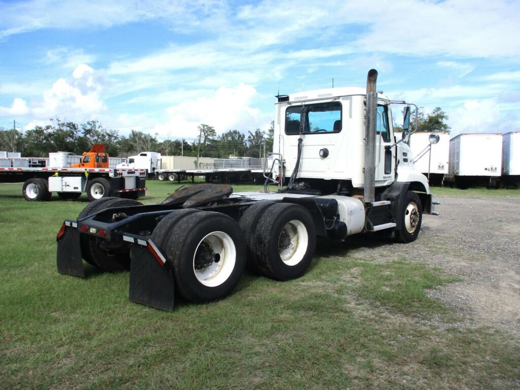 2015 Mack Pinnacle CXU613