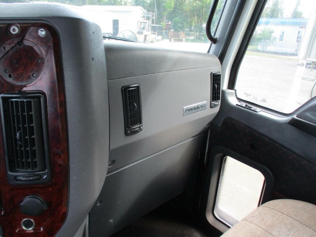 2015 Mack Pinnacle CXU613