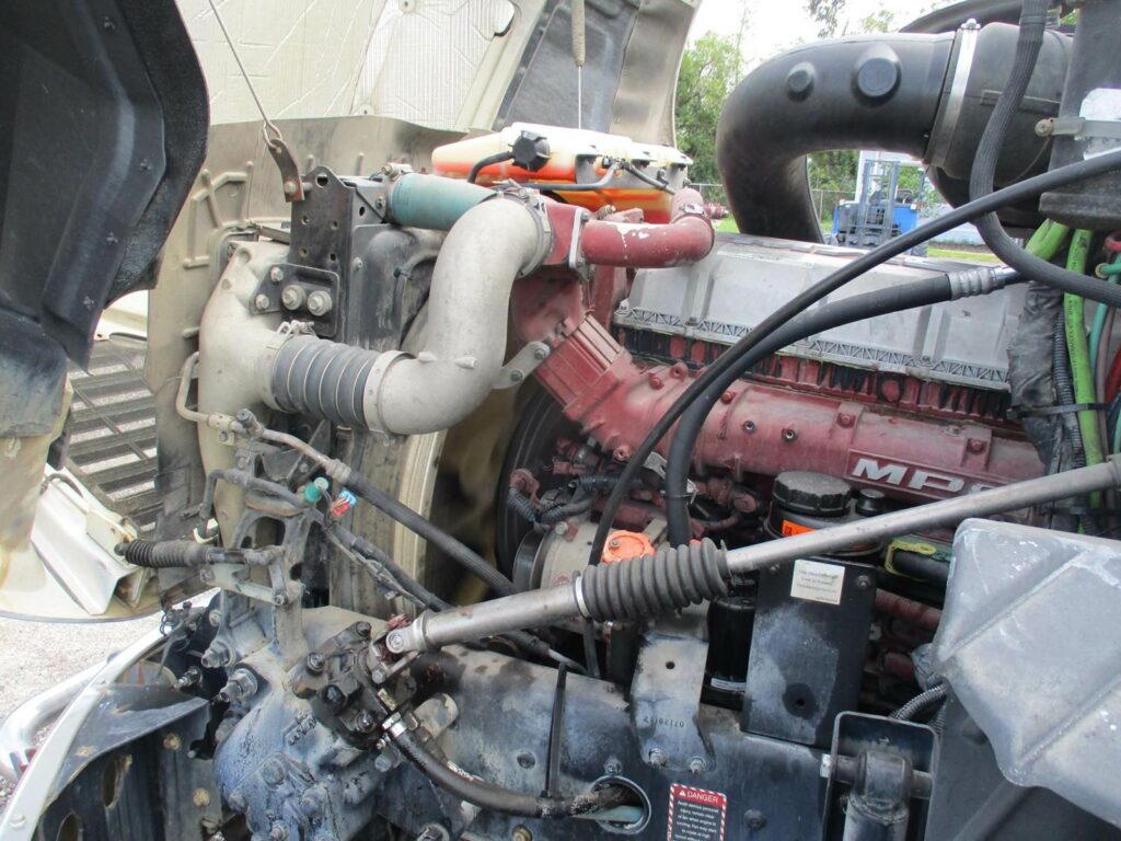 2015 Mack Pinnacle CXU613