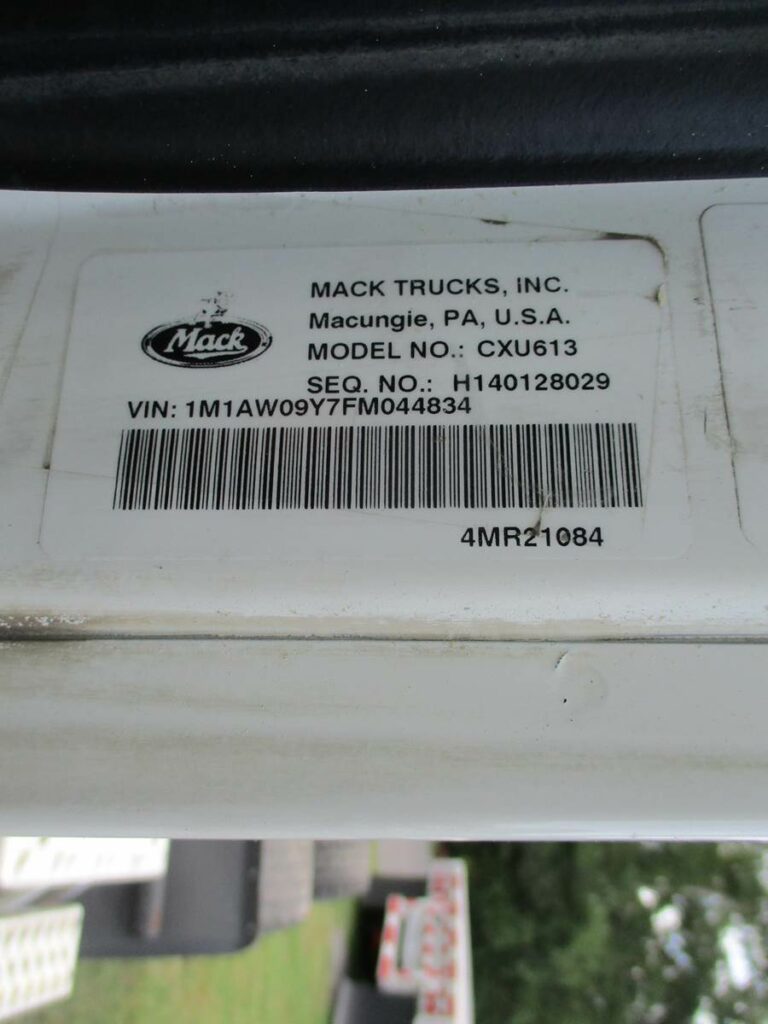 2015 Mack Pinnacle CXU613