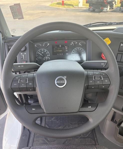 2026 Volvo VNR64T300