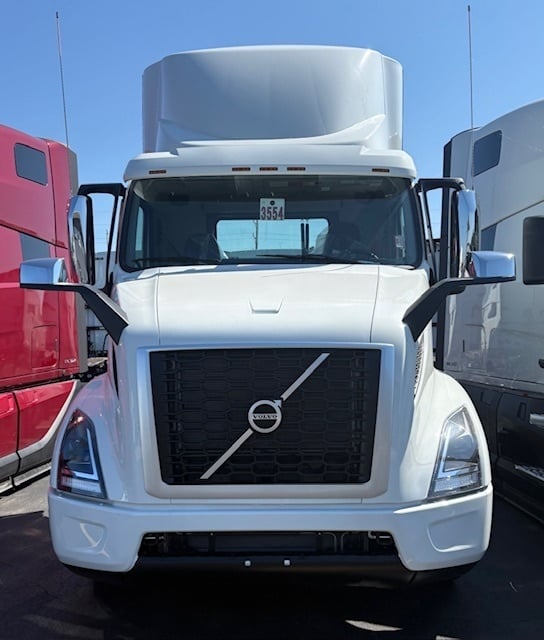 2026 Volvo VNR64T300