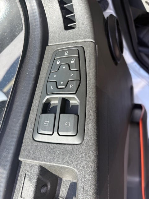 2026 Volvo VNR64T300