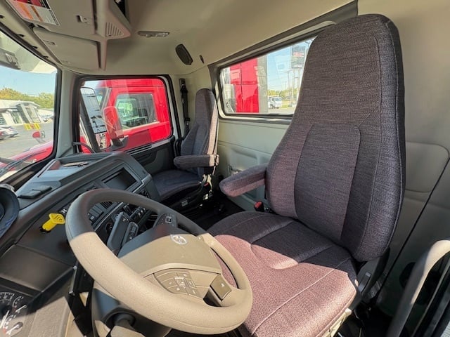 2026 Volvo VNR64T300