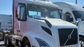 2026 Volvo VNR64T300