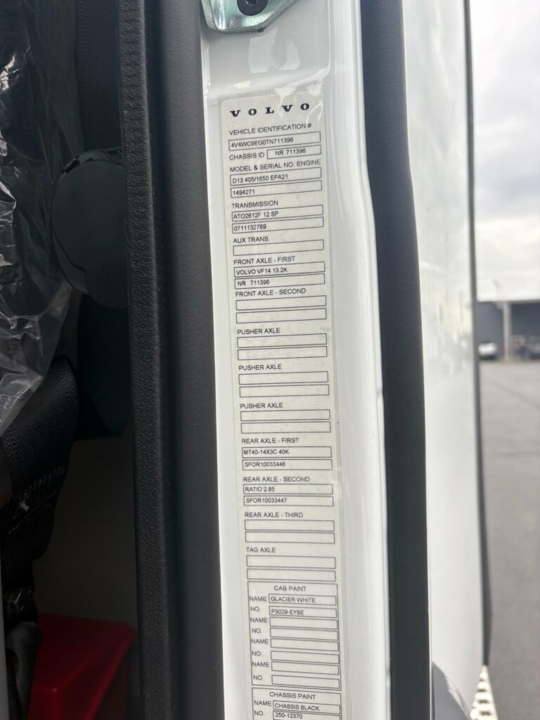 2026 Volvo VNR64T300