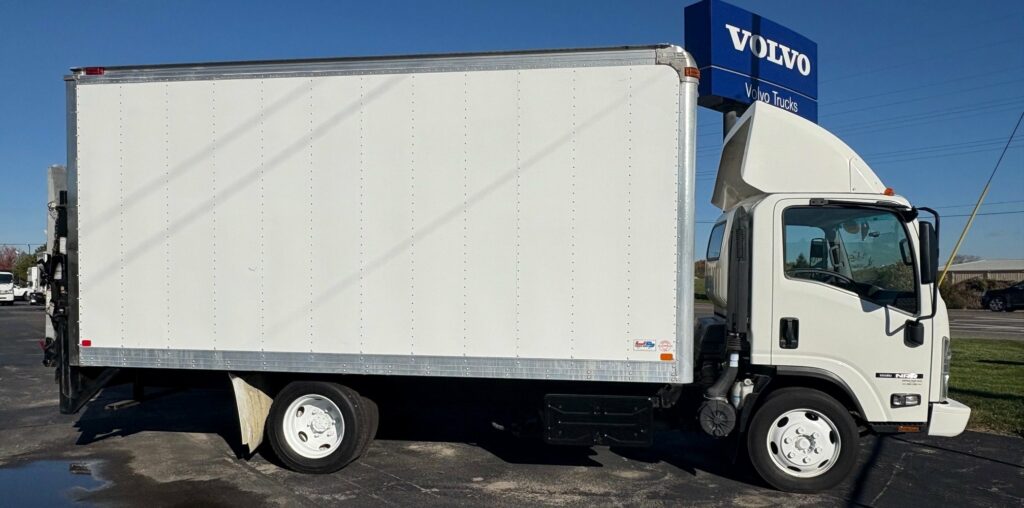 2019 Isuzu NRR DIESEL