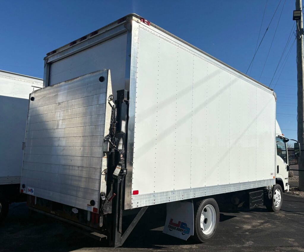 2019 Isuzu NRR DIESEL